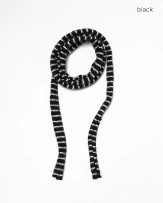 Border Hairy Knit Tie
