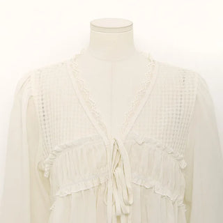 Lace long-sleeved blouse