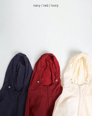 Zip-up hooded windbreaker