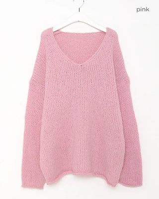 Loose-fit V-neck knit