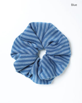Border detail scrunchie