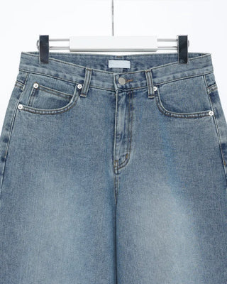 Bermuda denim pants