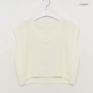 Oversized V-neck knit vest
