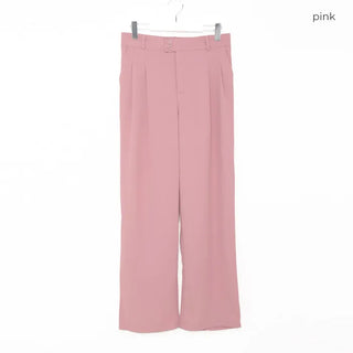 Two-button pleated slacks