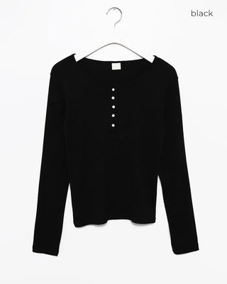 Henley neck long-sleeved T-shirt