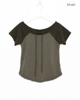 Raglan Border Off-Shoulder T-Shirt