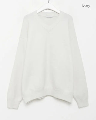 Wool V-neck knit