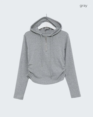 Side-gathered half-open hoodie