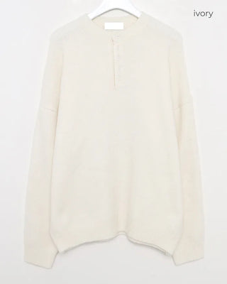 Henley neck basic knit