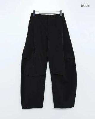 Pintuck nylon curved pants
