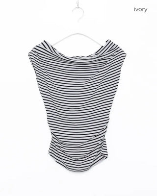 Striped off-shoulder short-sleeved T-shirt