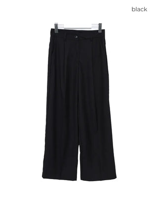 Normal tuck slacks