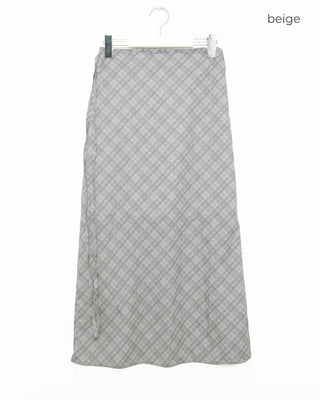 Checked long skirt