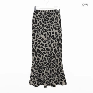 Leopard print long skirt