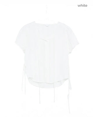 Lace-line pattern blouse