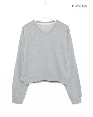 Semi-cropped V-neck sweatshirt