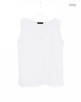 Button-point sleeveless top