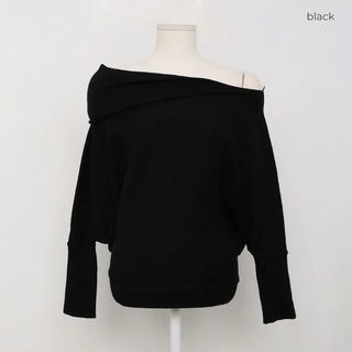 Off-shoulder knit