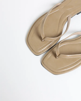 Simple design sandals