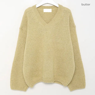 Daily V-neck knit