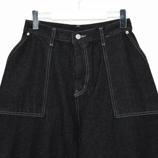 Stitch pocket raw denim pants