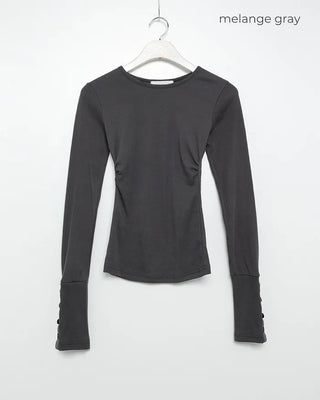 Button-sleeve long-sleeve T-shirt