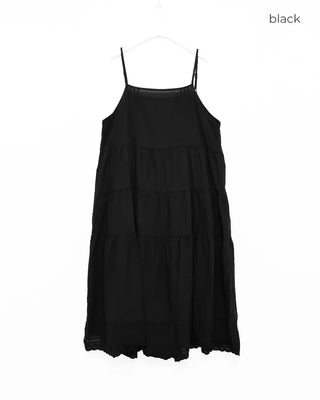 Flower punching lace hem camisole dress