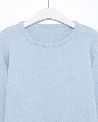 Simple round-neck knit