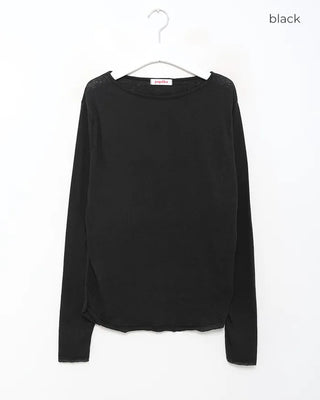 Boat neck daily t-shirt