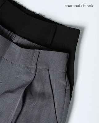One-pleat straight slacks