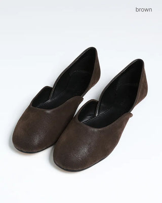 V-cut leather flat shoes