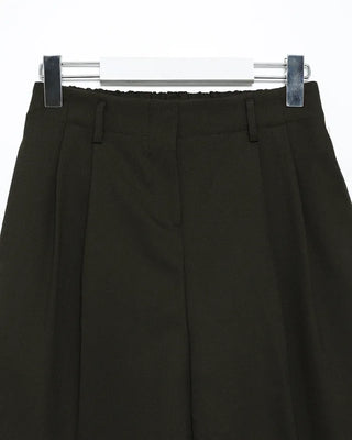 Waistband with elastic back pleats, slacks, half-pants
