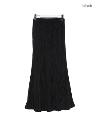 Pleated long skirt