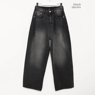 Pleated wide-leg denim pants