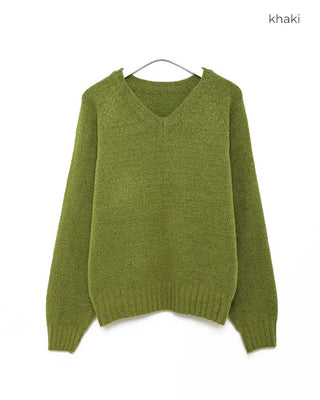 V-neck loose-fit knit