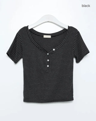 V-neck button-down striped half-length T-shirt