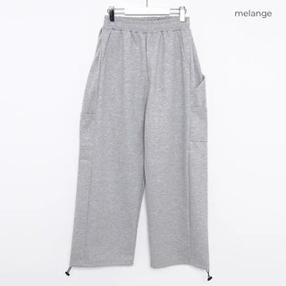 Jogger pants with elastic waistband and side pockets