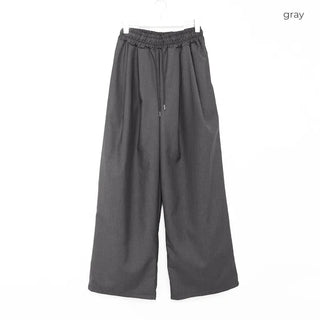 Wide-leg slacks