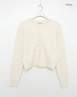 Simple cropped V-neck cardigan