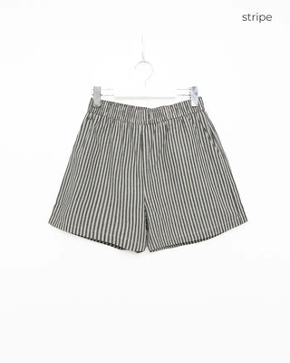 Patterned elastic waist shorts