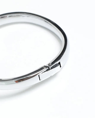 Oval Face Slim Hand Watch