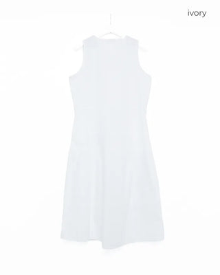 Sleeveless flared long dress
