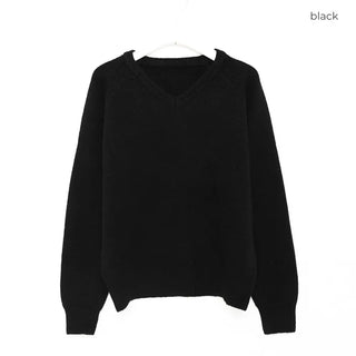 V-neck knitwear
