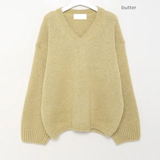V-neck oversized knit