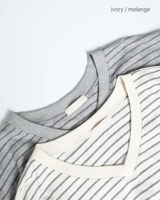 V-neck double border pullover