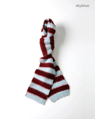 Colored border scarf