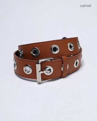 Simple eyelet belt