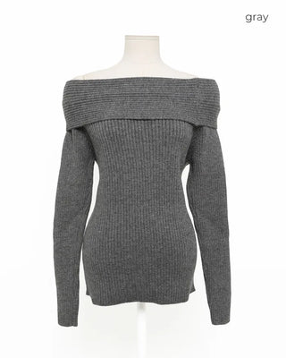 Off-shoulder knit