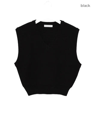 V-neck ribbed hem semi-cropped knit vest