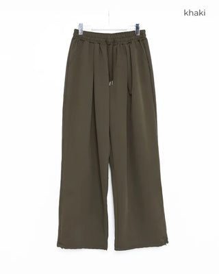 Wide-leg slacks with elastic waistband